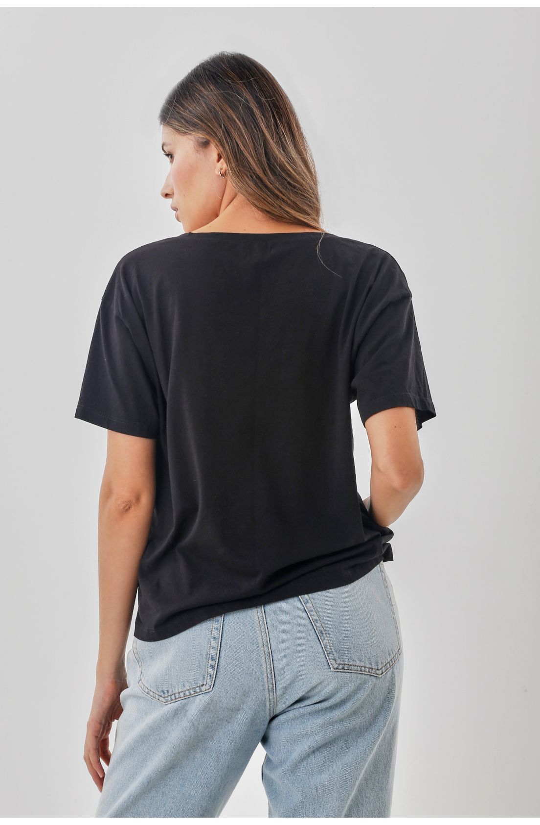 camiseta negra mujer