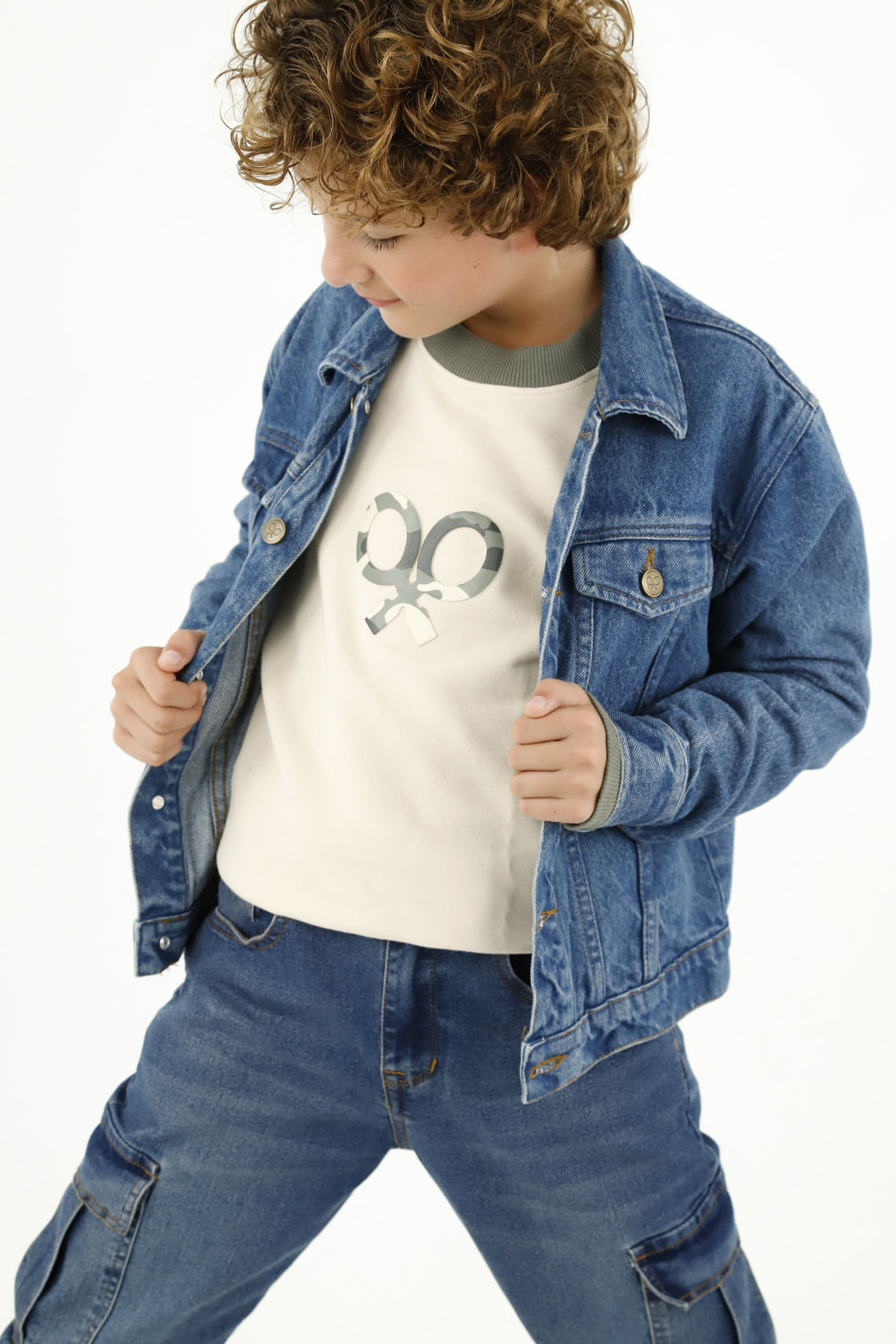 Buzo verde con estampado frontal de raquetas para niño
