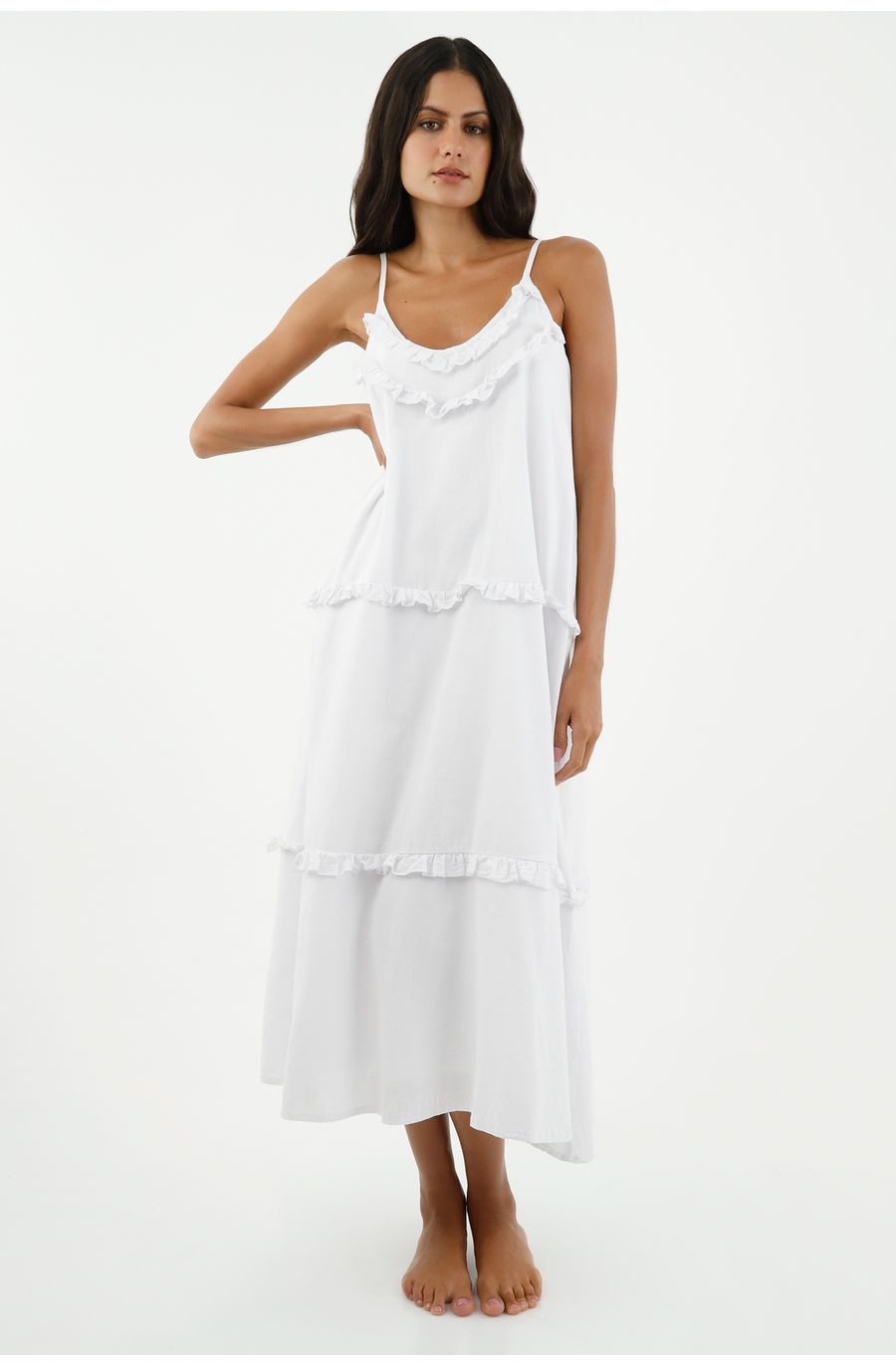 Vestido blanco con escote redondo para mujer