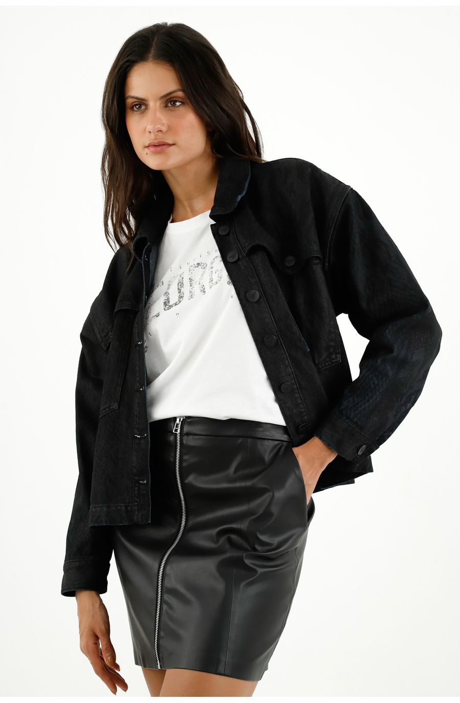 Falda corta negra para mujer