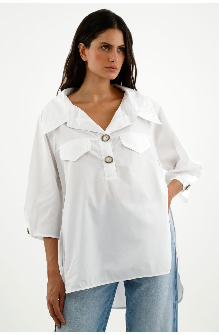 Camisa con abertura en costados blanca para mujer