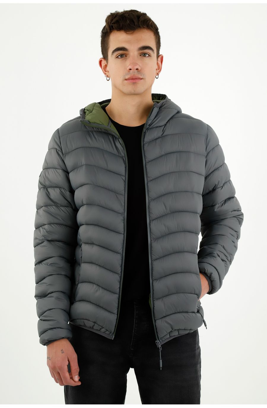 Chaqueta acolchada gris para hombre