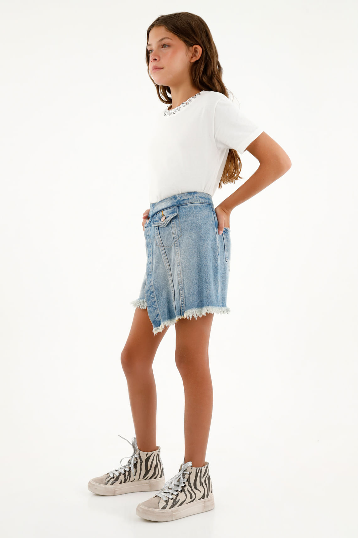 Falda estilo short en denim para niña