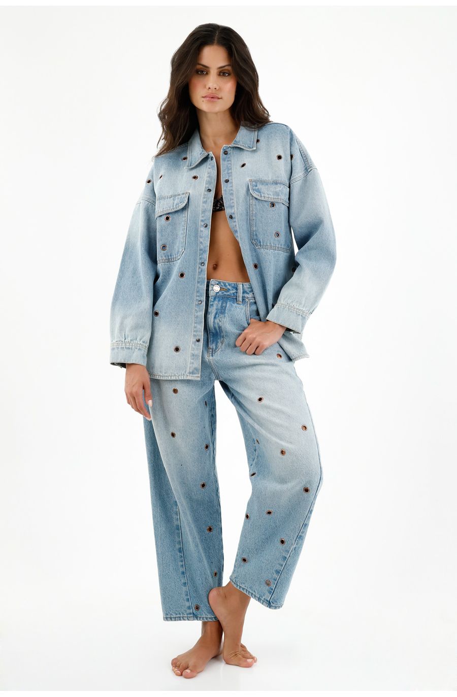 Chaqueta con perforaciones decorativas azul para mujer