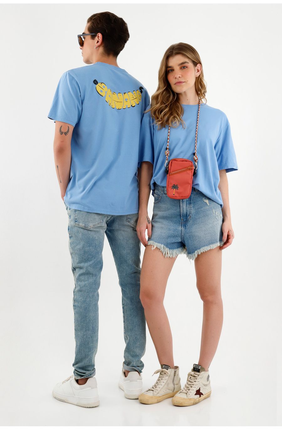 Camiseta unisex estampada en posterior azul