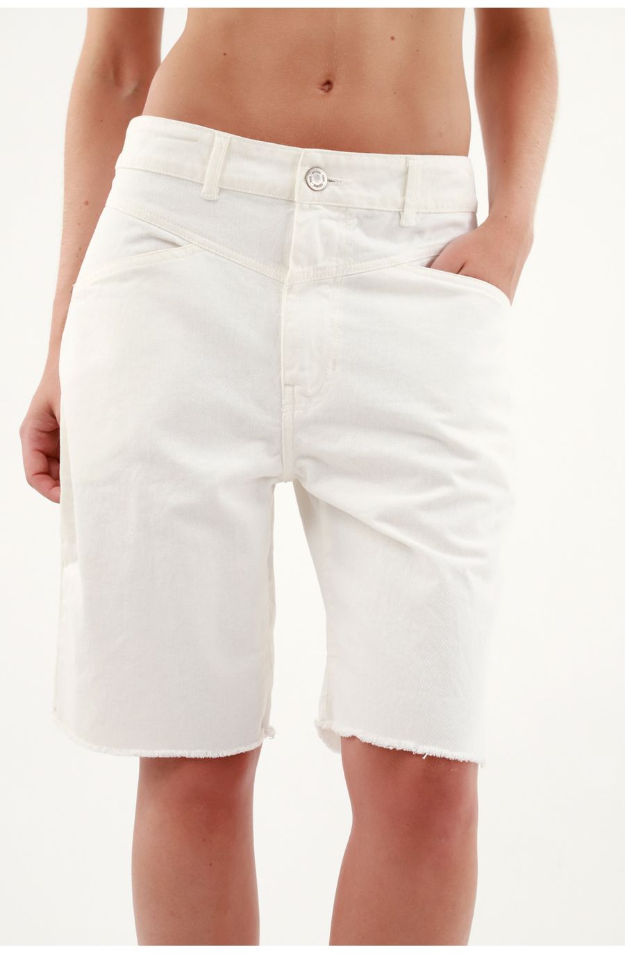 Bermuda larga crudo para mujer