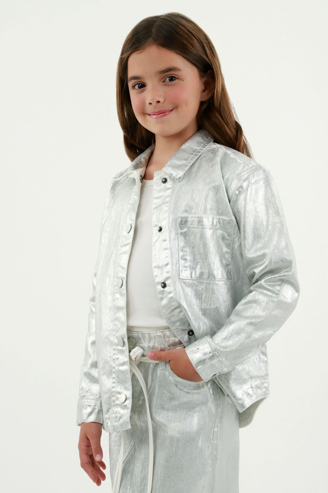 Sobrecamisa con efecto metalizado gris para niña