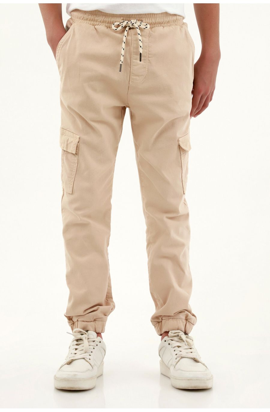 Pantalón café tipo Jogger para niño