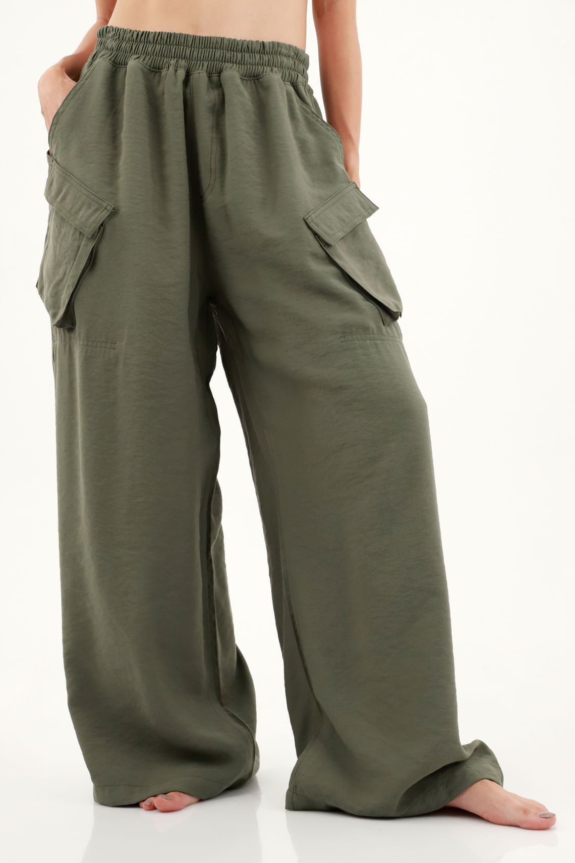 Pantalón verde de silueta amplia para mujer