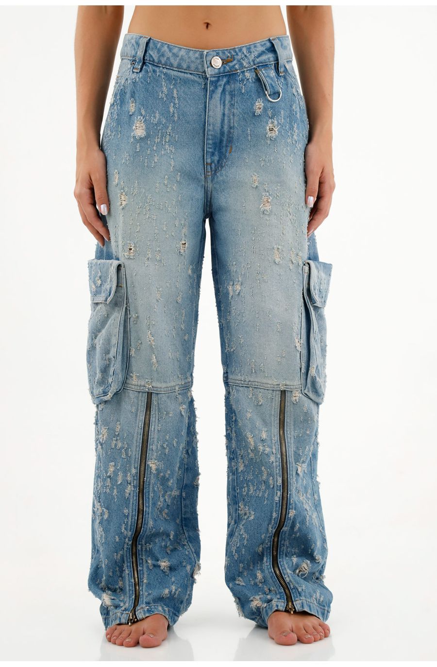 Jean azul con mix de desgastes para mujer