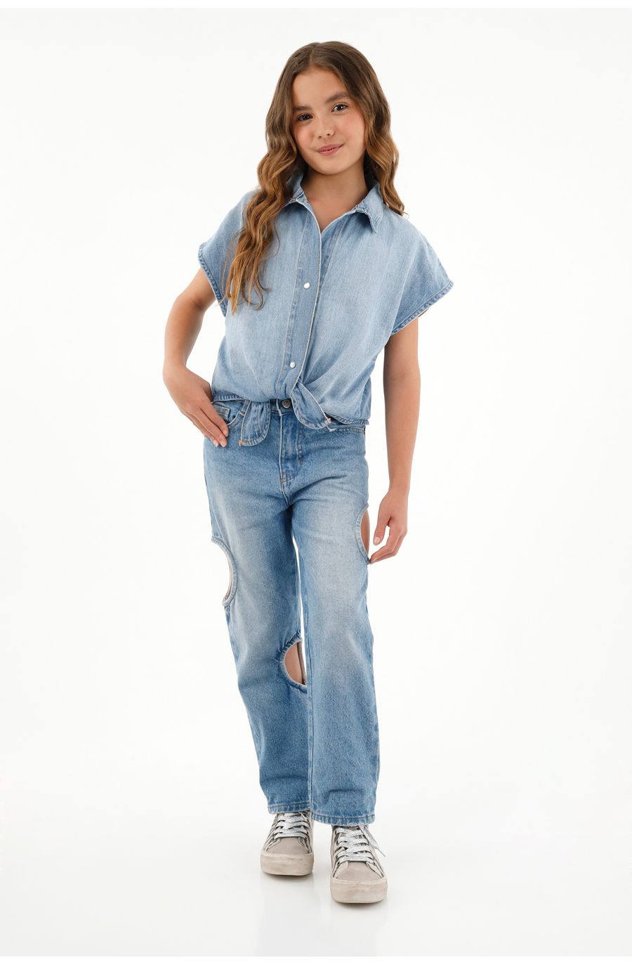 Camisa en azul denim para niña