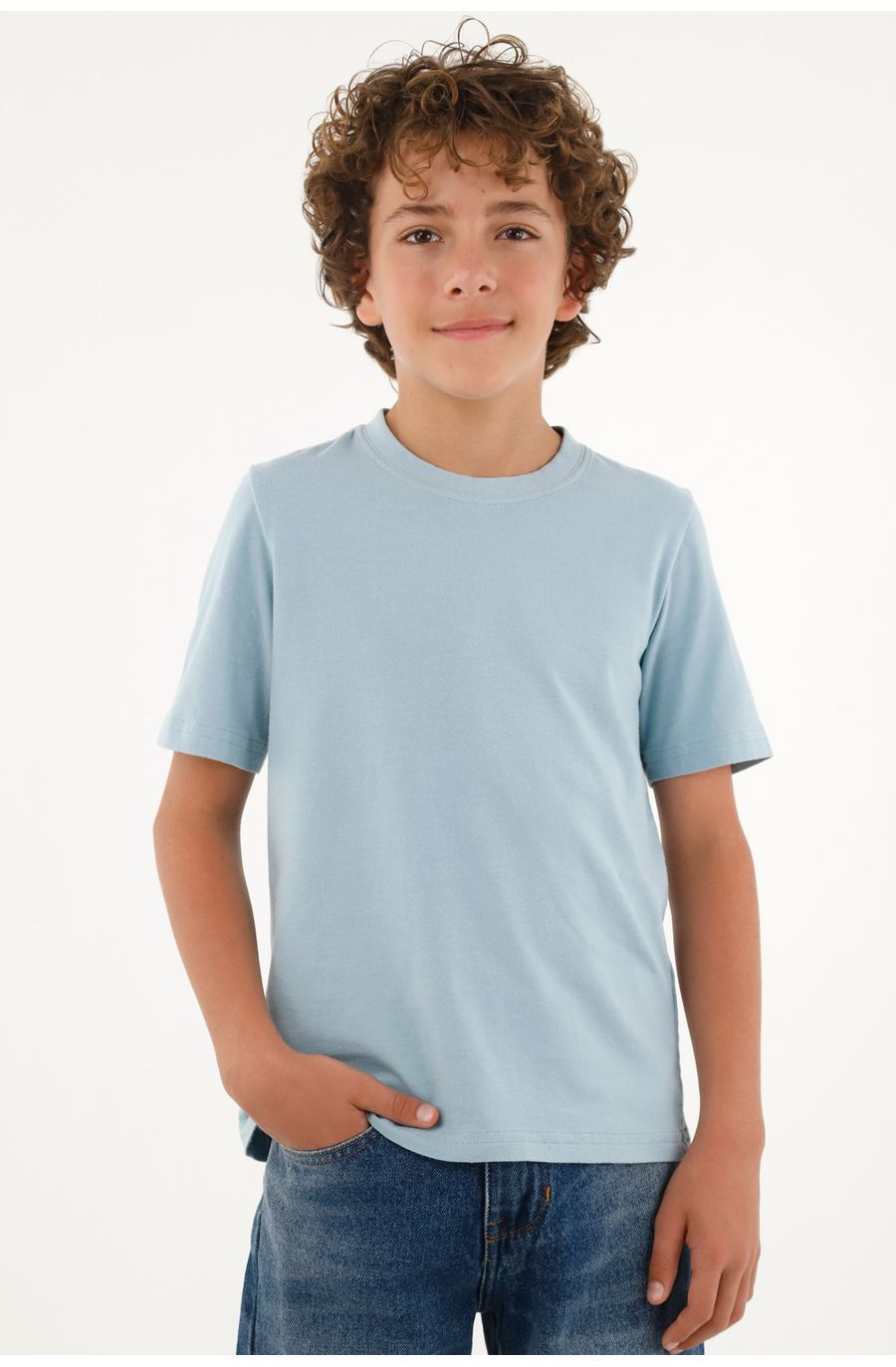 Camiseta azul estampada en espalda para niño