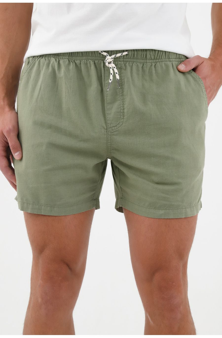 Bermuda verde con bolsillos laterales para hombre