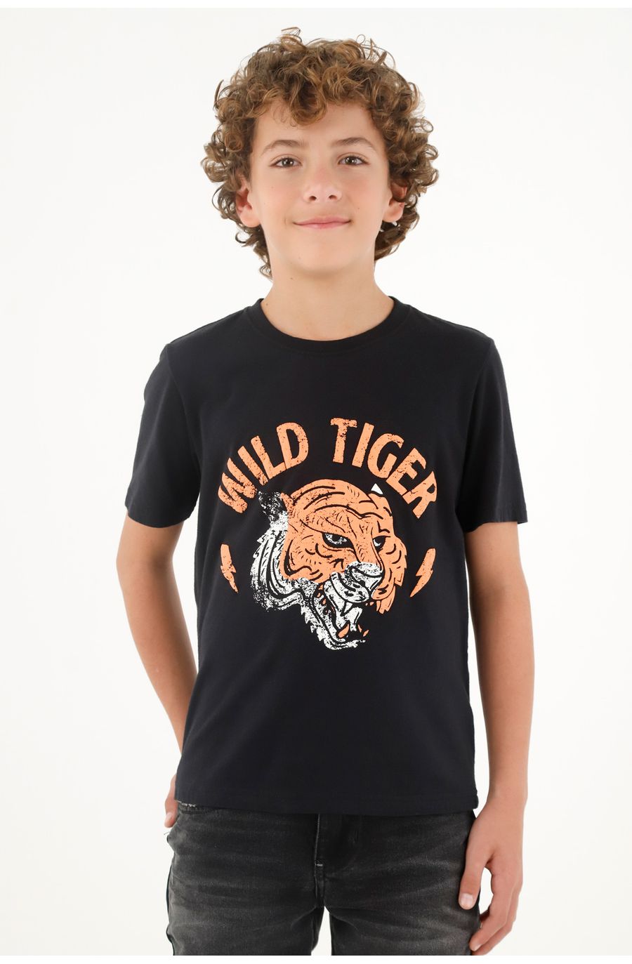 Camiseta negra estampada para niño