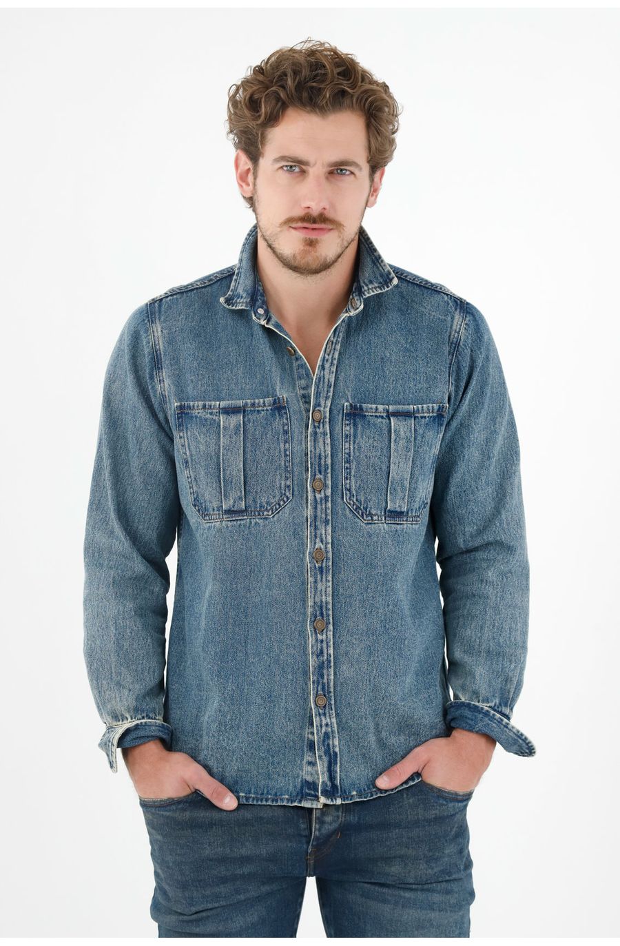 Camisa azul en denim para hombre