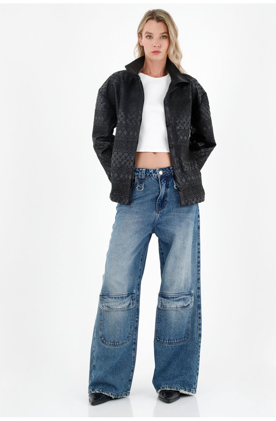 Chaqueta negra tipo camisa para mujer