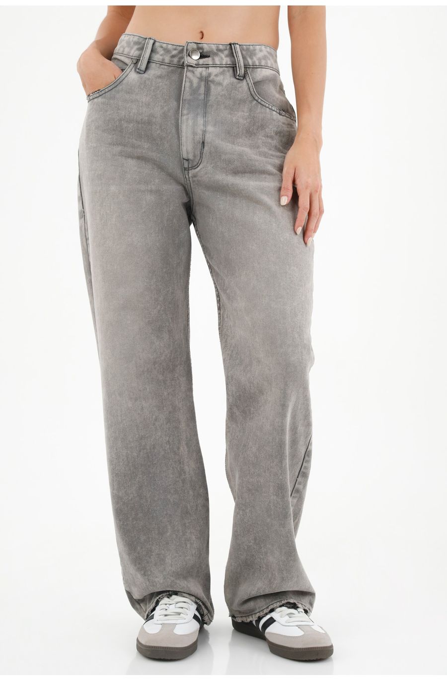 Jean negro con desgastes y rotos para mujer