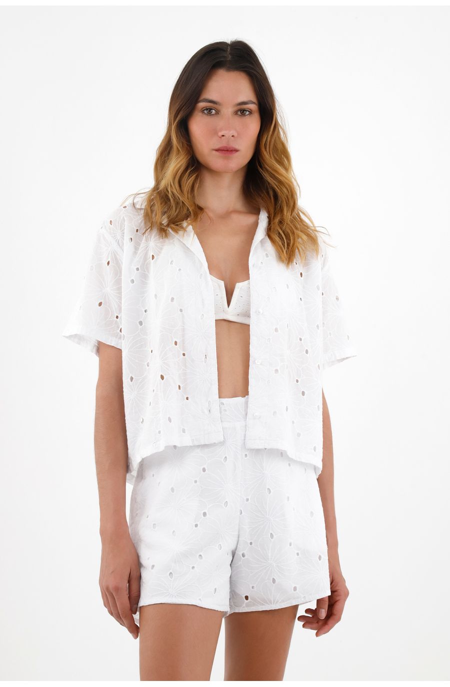 Camisa en ojalillo blanca para mujer