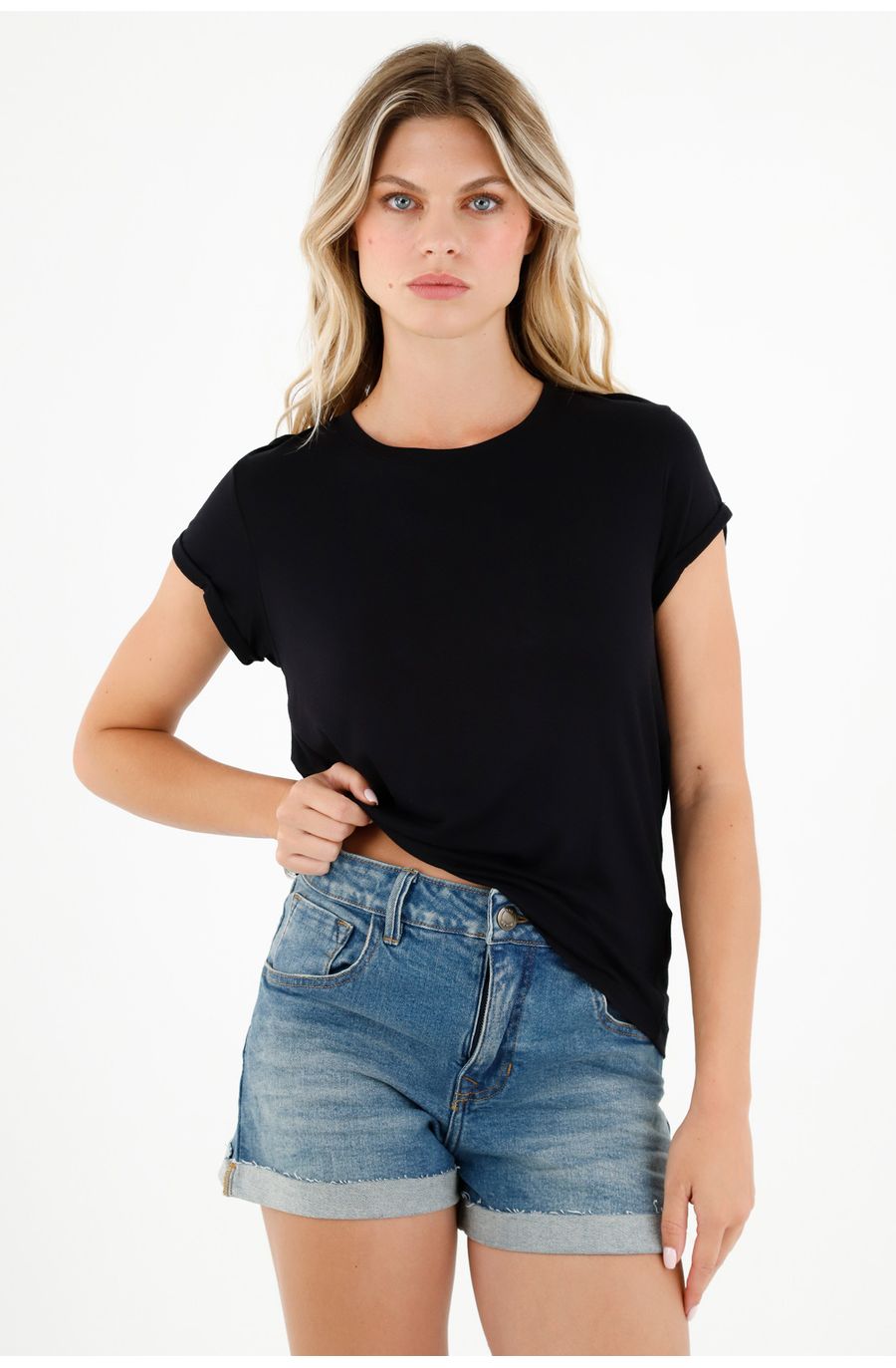 Camiseta cuello redondo negra para mujer