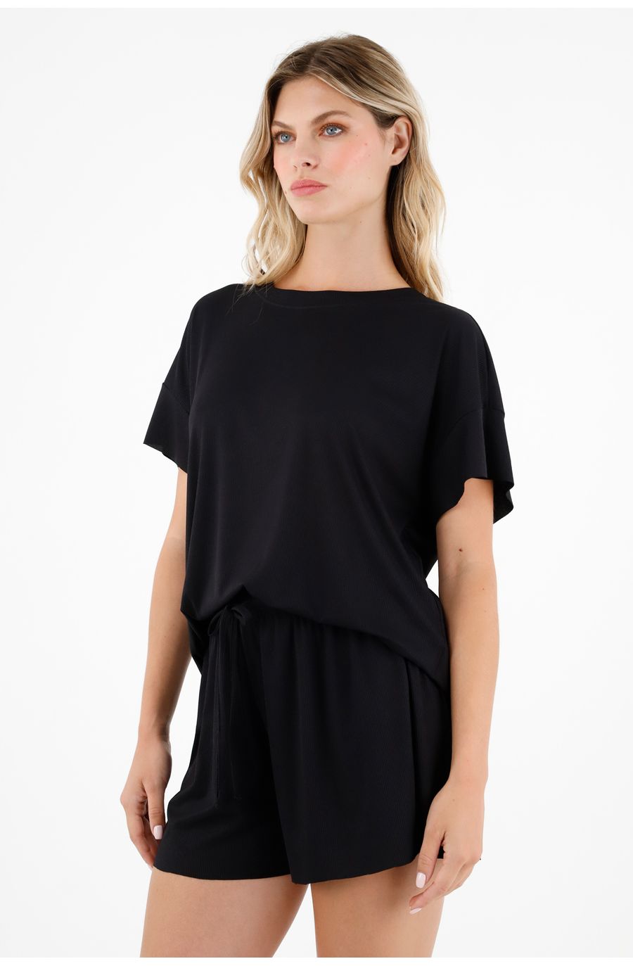 Pijama negra en set para mujer