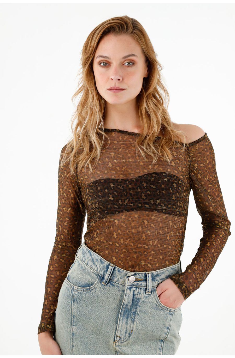 Camiseta con transparencia estampada para mujer