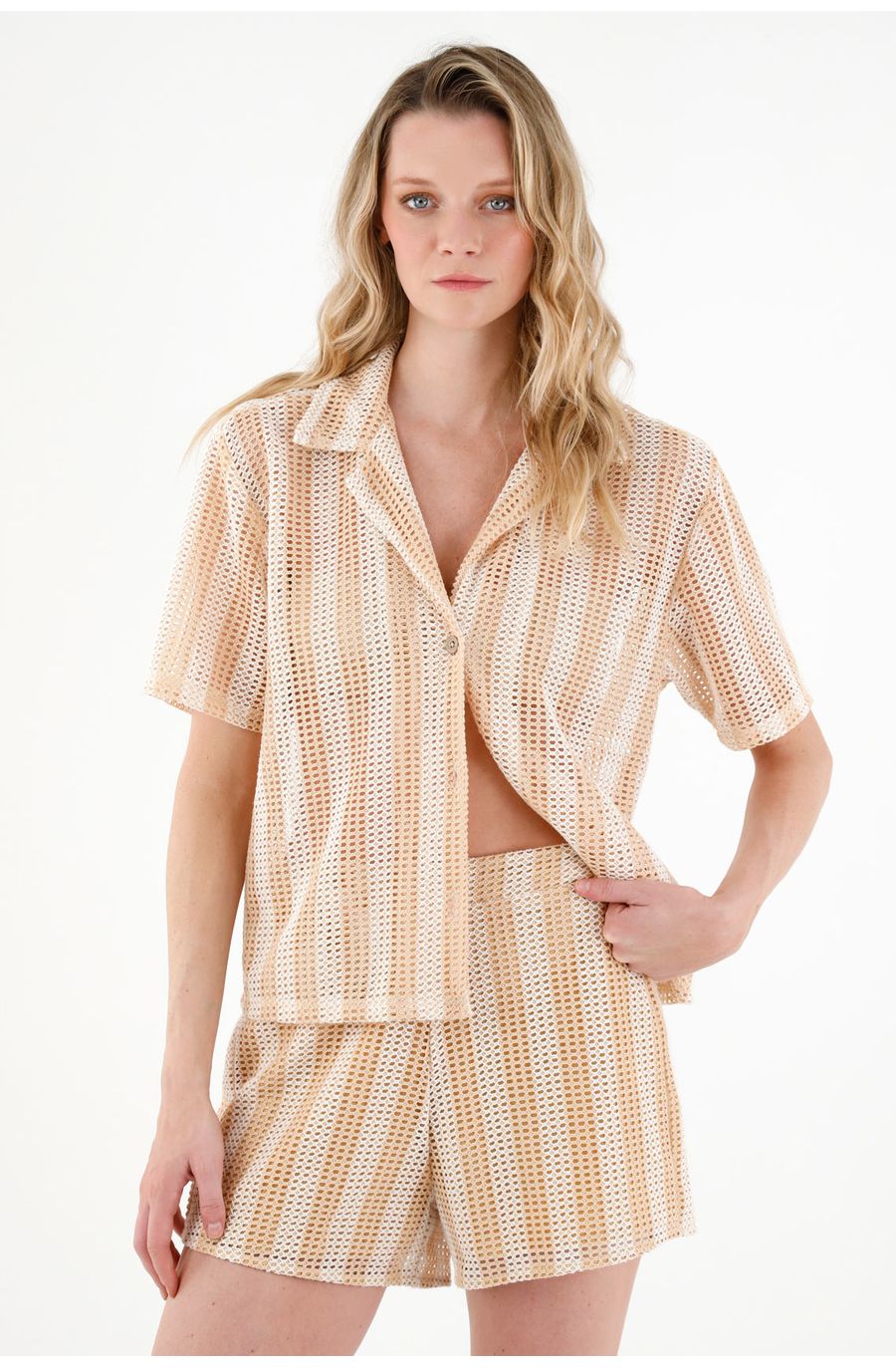 Bermuda tejida crudo para mujer