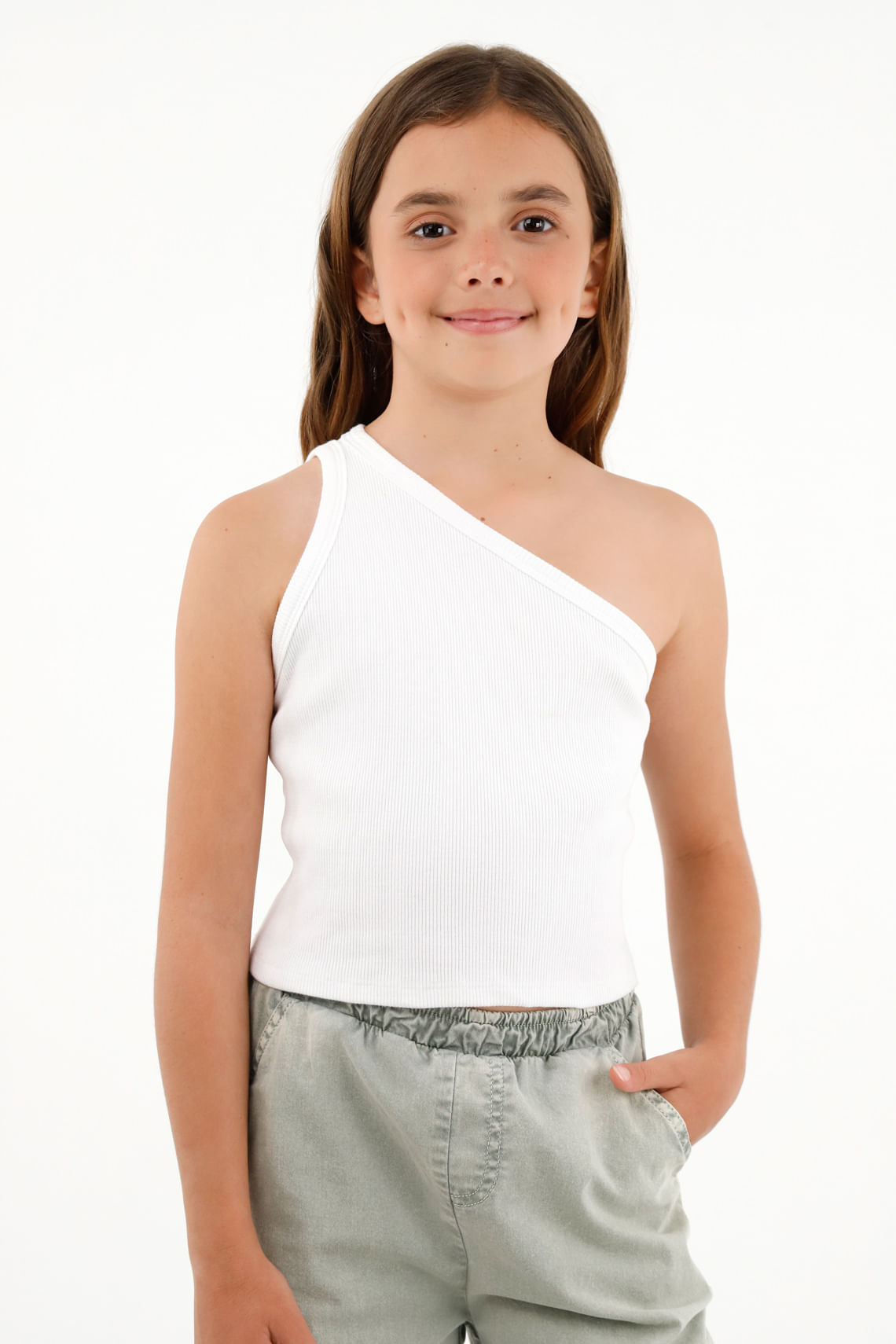 Camiseta blanca de un solo hombro para niña