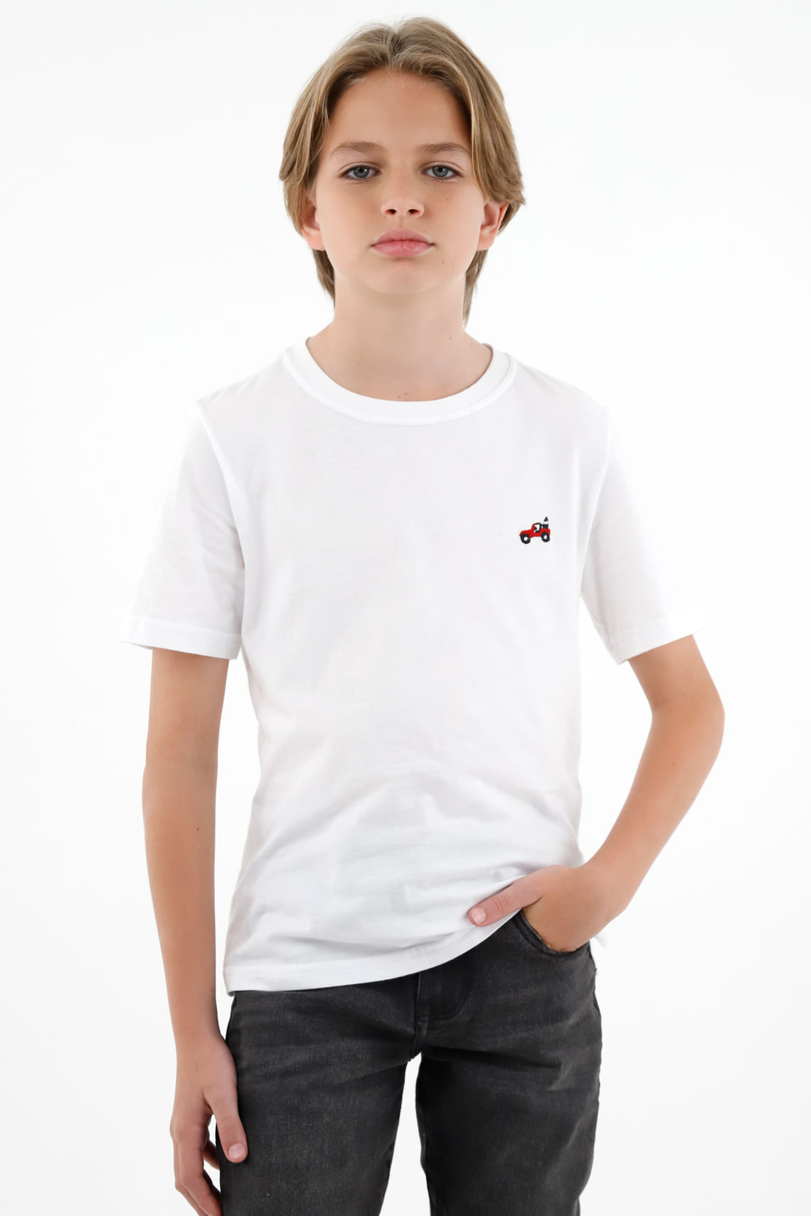Camiseta blanca con bordado tejido para niño