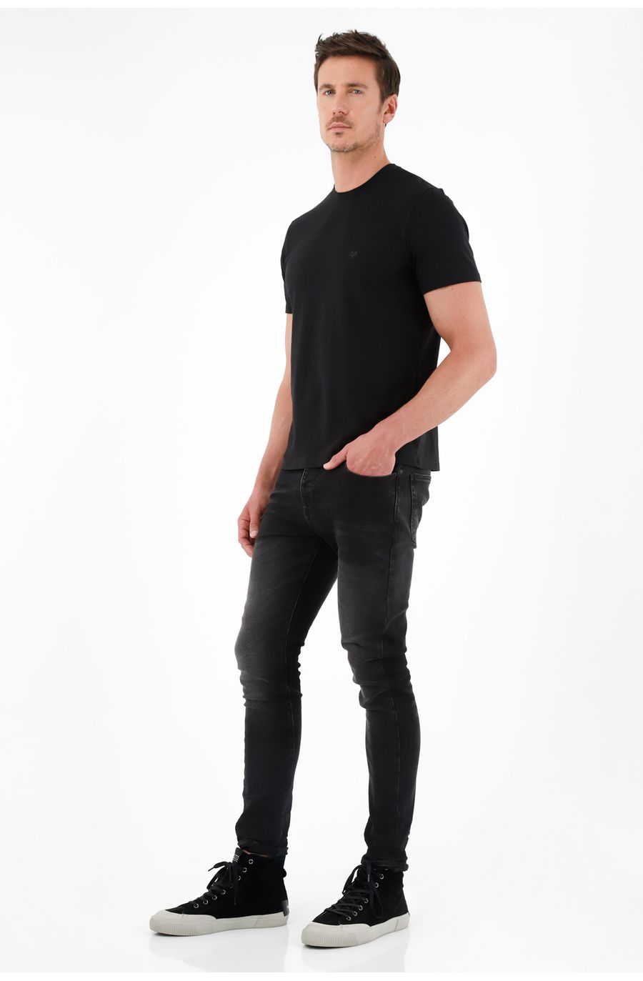 Jean Súper Skinny en black denim para hombre