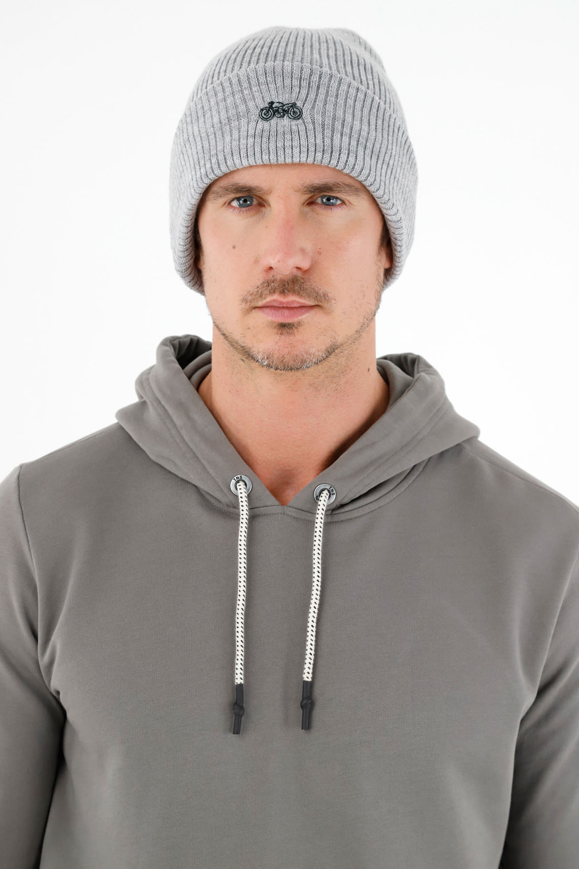 Gorro tejido gris para hombre