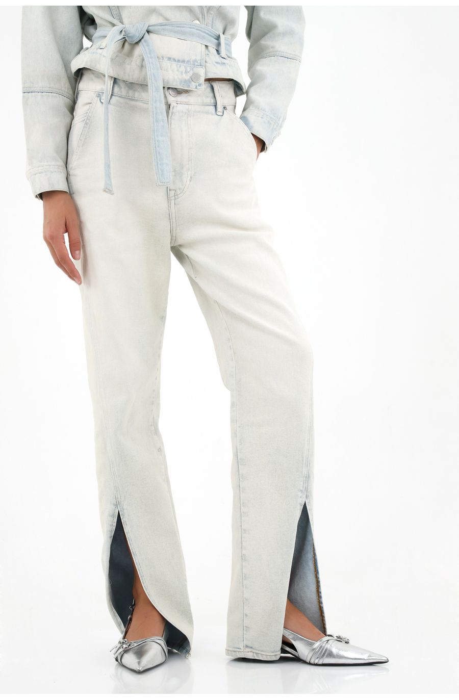 Jean Recto con aberturas en bota para mujer