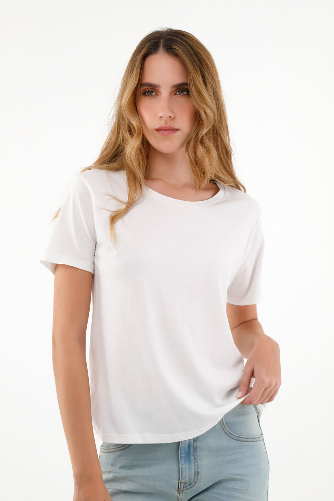 Camiseta blanca cuello redondo para mujer