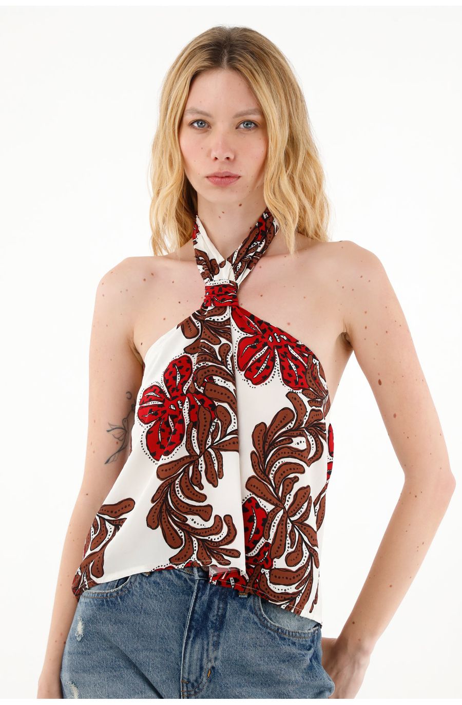 Camisa estampada con escote halter para mujer