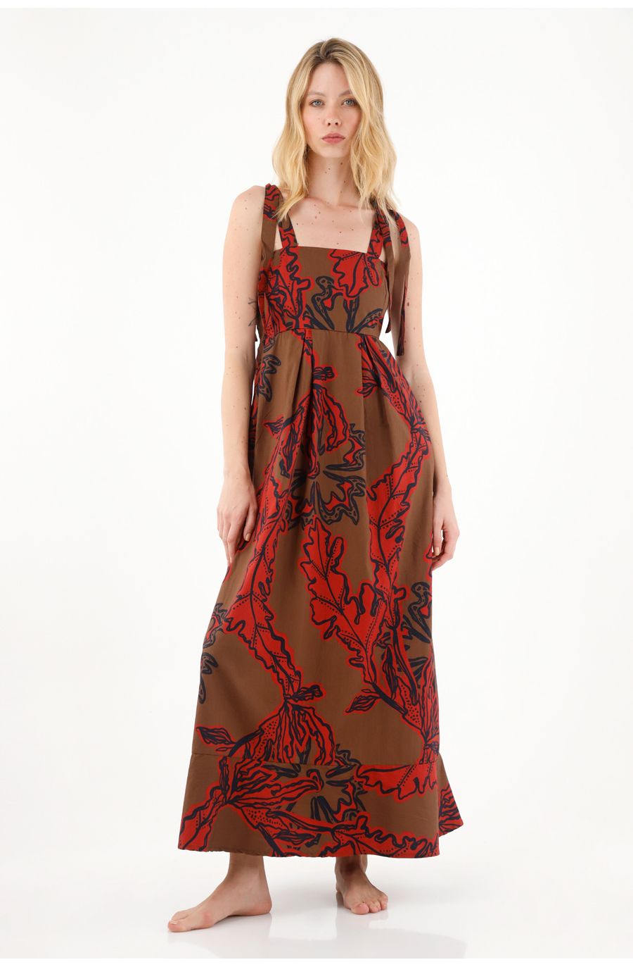 Vestido largo estampado con escote recto para mujer