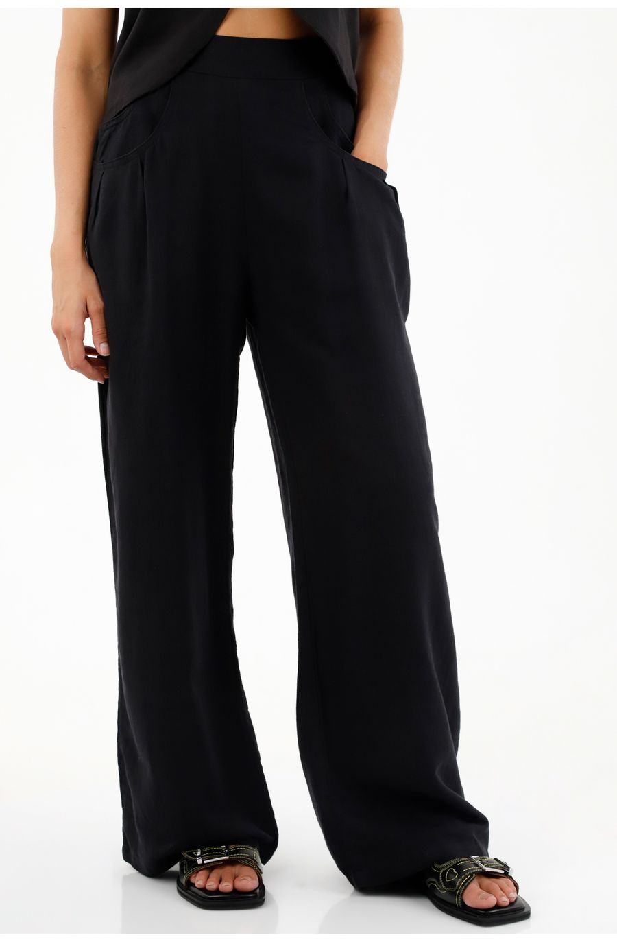 Pantalón Recto con bolsillos negro para mujer