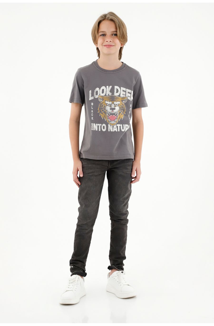 Camiseta gris estampada para niño