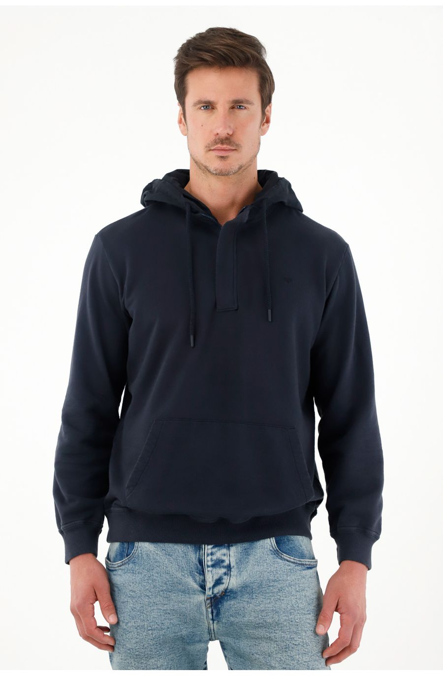 Buzo tipo hoodie con capucha azul para hombre