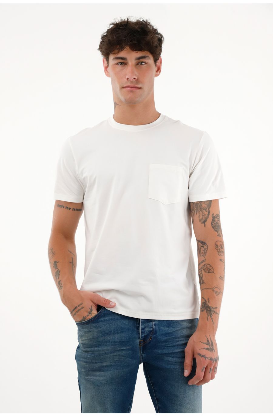 Camiseta crudo con bolsillo frontal para hombre