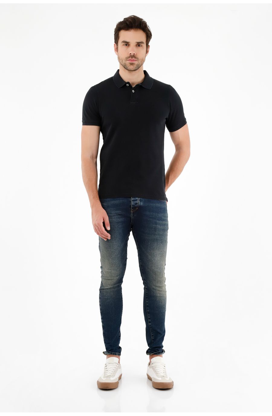Polo negra con raqueta bordada para hombre