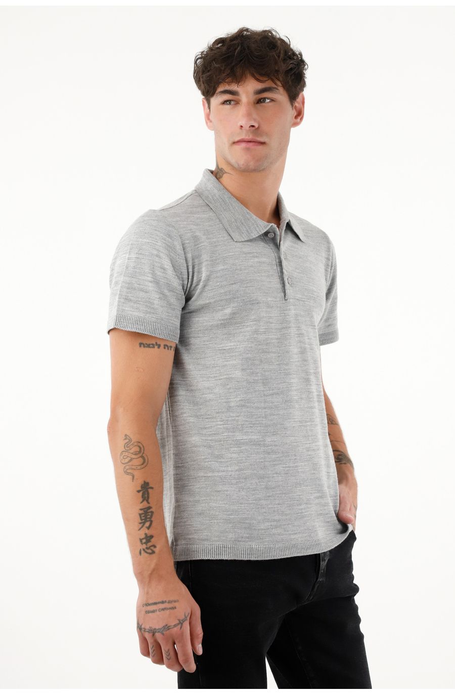 Camiseta tipo polo tejida gris para hombre