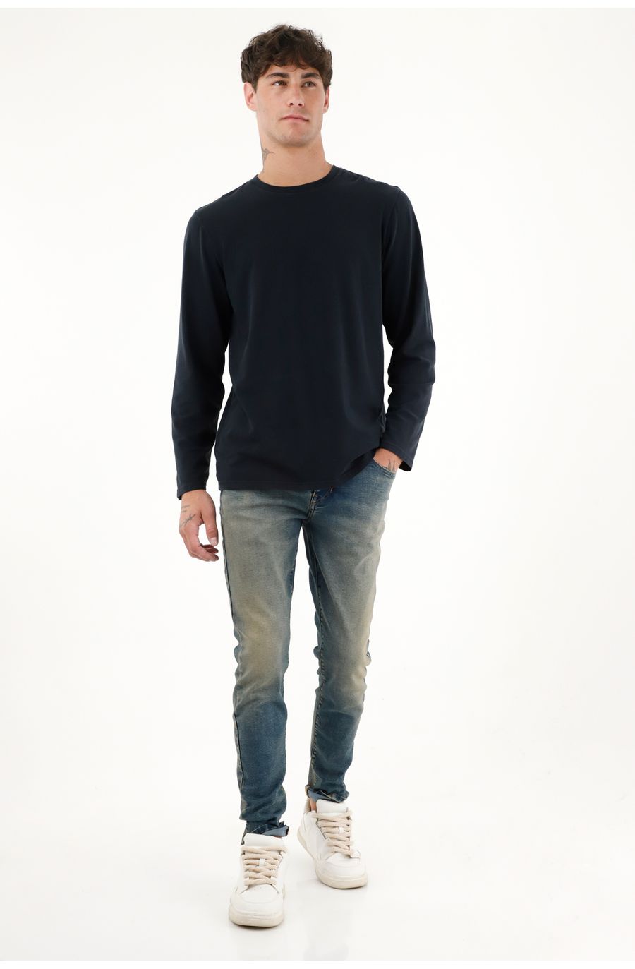 Camiseta negra manga larga para hombre