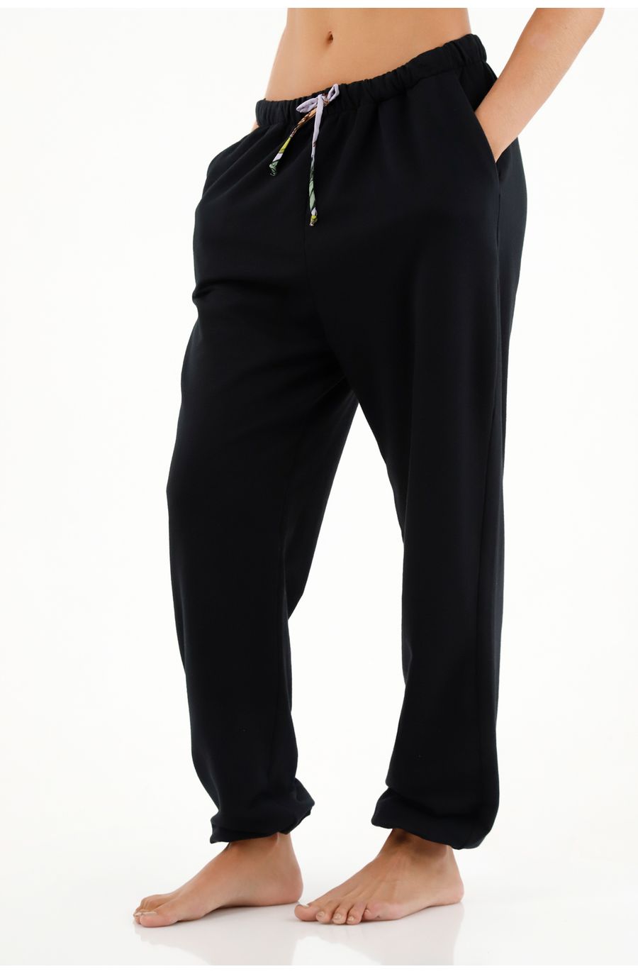 Pantalón tipo Jogger tiro alto negro para mujer