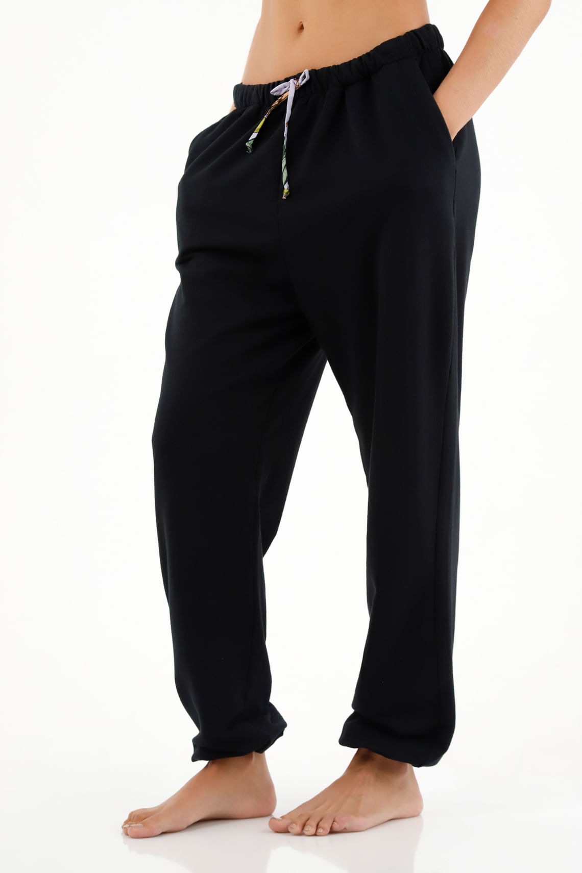 Pantalón tipo Jogger tiro alto negro para mujer