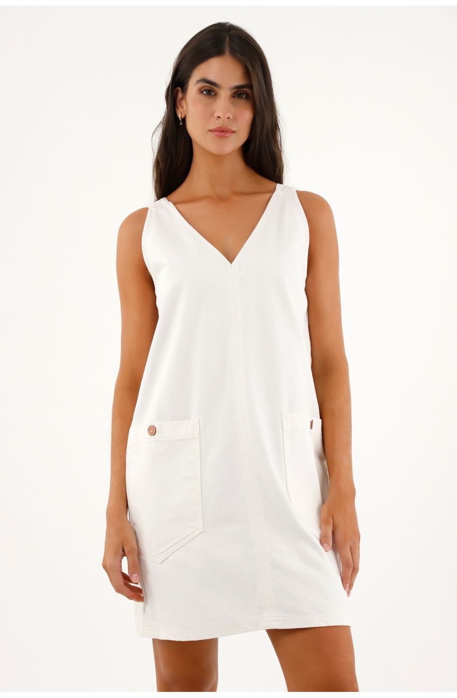 Vestido tipo jardinera en denim crudo para mujer