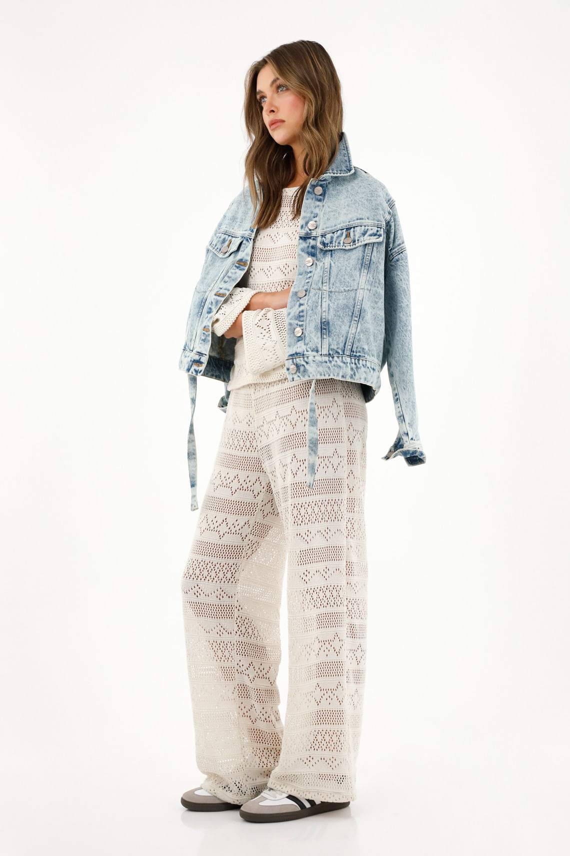 Buzo crudo con diseño tipo crochet para mujer