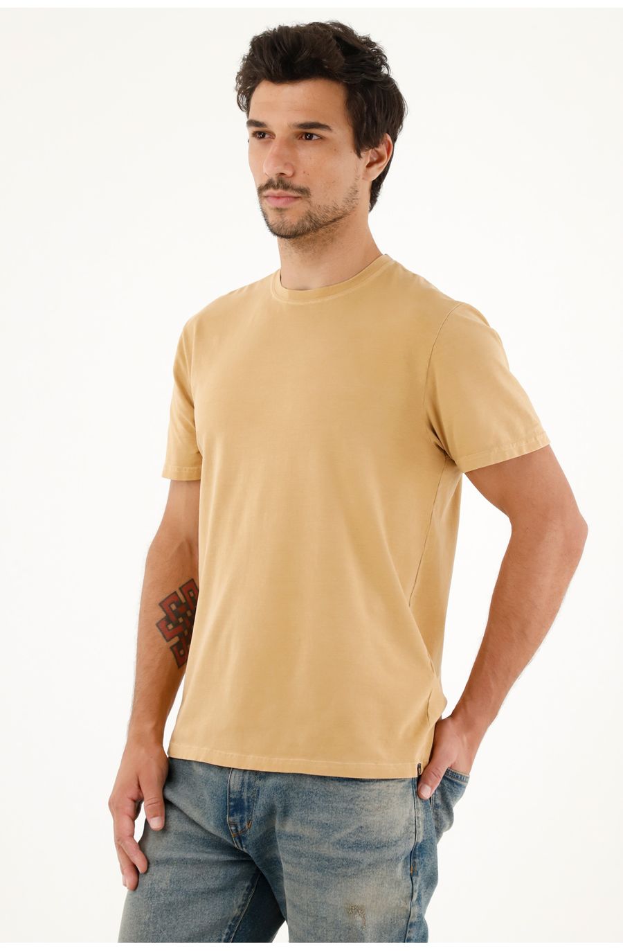 Camiseta cuello redondo café para hombre