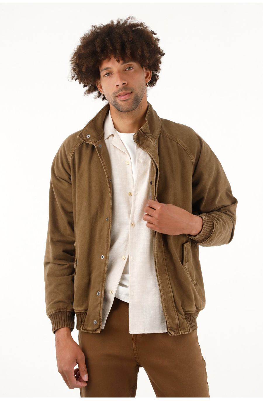 Chaqueta café tipo Bomber para hombre