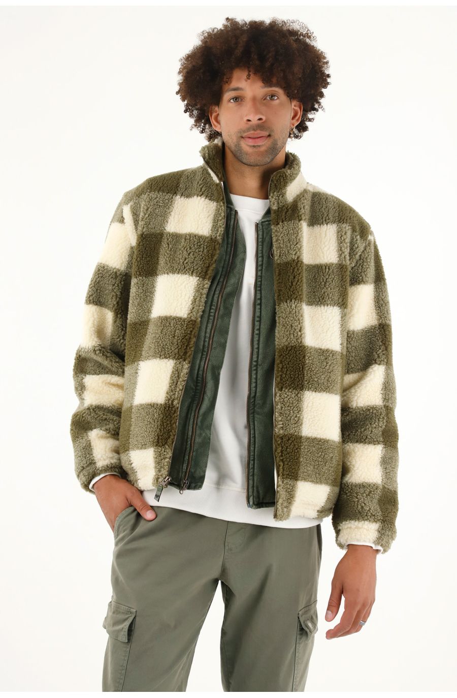 Abrigo tipo ovejero a cuadros para hombre