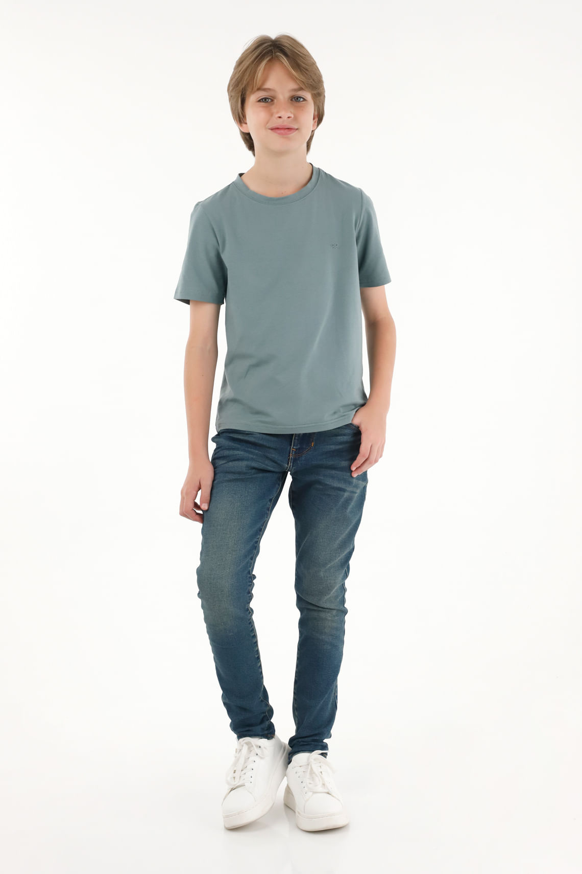 Camiseta gris con estampado en alta densidad para niño