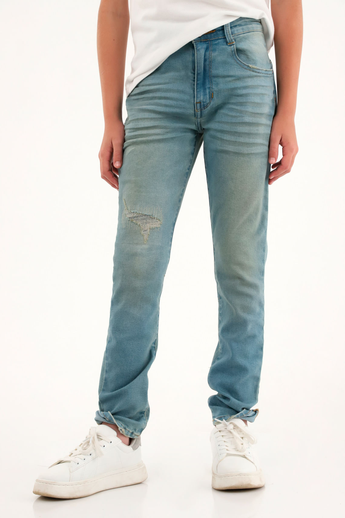 Jean Slim tono claro con roto para niño
